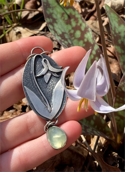 Prehnite & Sterling Silver Floral Necklace | Fawn Lily Flower & Gemstone Dangle