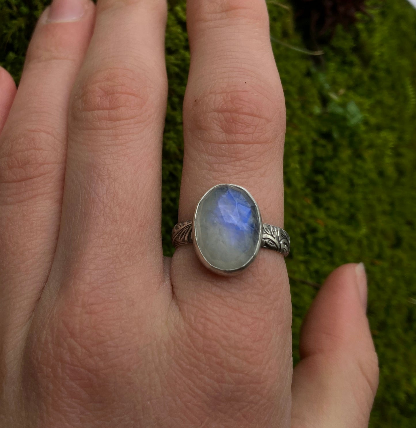 Rainbow Moonstone and Sterling Silver Floral Ring | Size 7-7.5